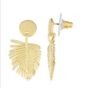 LC Lauren Conrad gold drop leaf post earrings